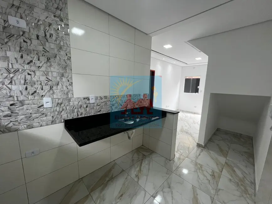 Foto 3 de Casa com 2 quartos à venda, 43m2 em Maracanã, Praia Grande - SP