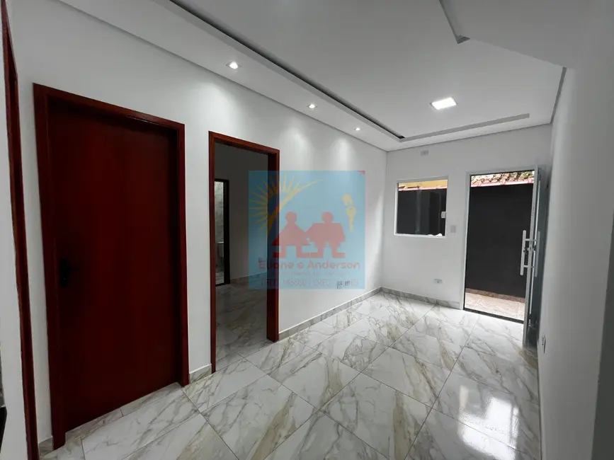 Foto 2 de Casa com 2 quartos à venda, 43m2 em Maracanã, Praia Grande - SP