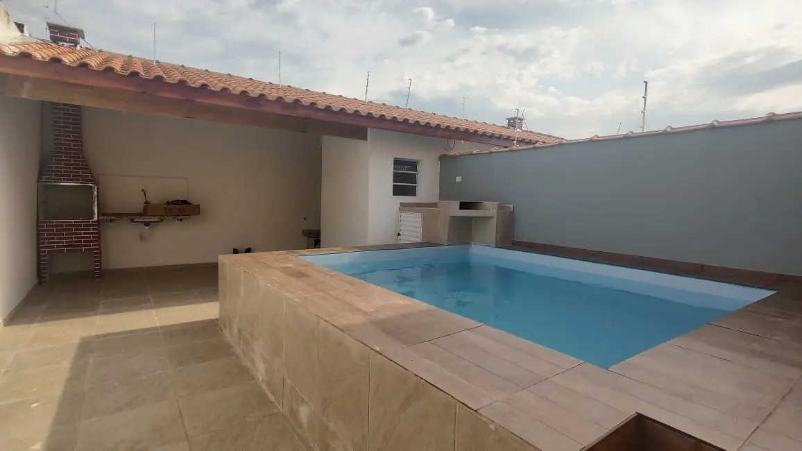 Foto 2 de Casa com 2 quartos à venda, 90m2 em Itanhaem - SP