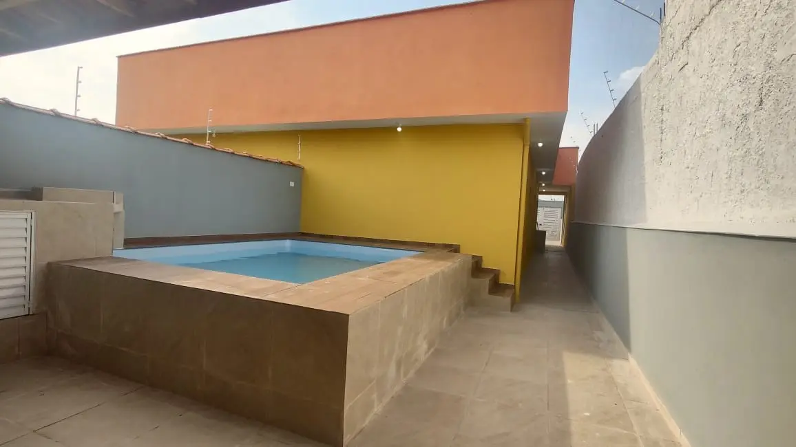 Foto 1 de Casa com 2 quartos à venda, 90m2 em Itanhaem - SP