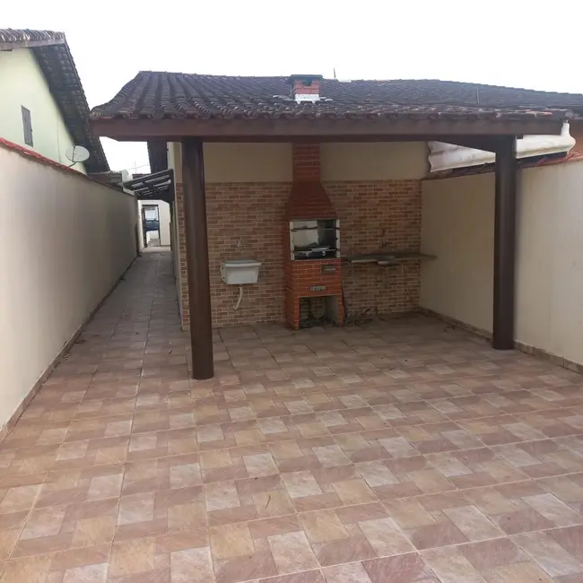Foto 3 de Casa com 2 quartos à venda, 79m2 em Mongagua - SP