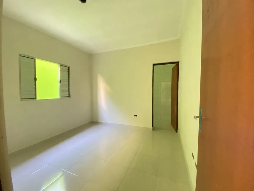 Foto 4 de Casa com 2 quartos à venda, 70m2 em Mongagua - SP