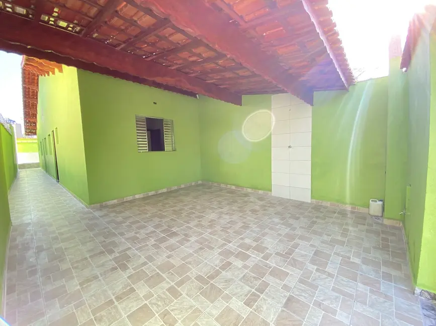 Foto 9 de Casa com 2 quartos à venda, 70m2 em Mongagua - SP