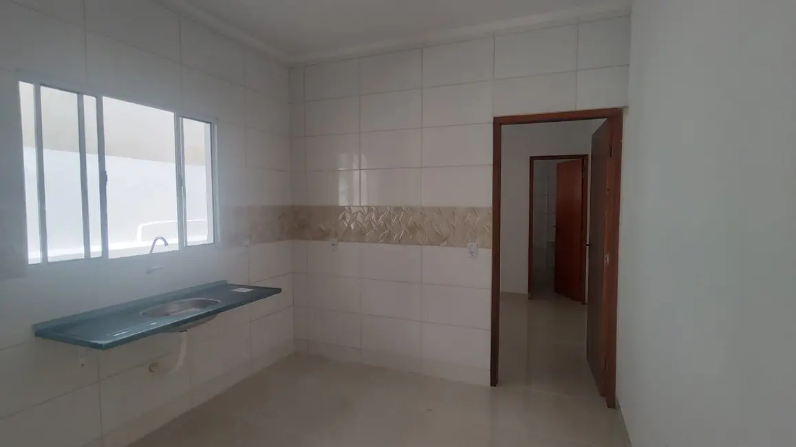 Foto 6 de Casa com 2 quartos à venda, 60m2 em Mongagua - SP