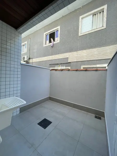 Foto 2 de Casa com 2 quartos à venda, 50m2 em Japuí, Sao Vicente - SP