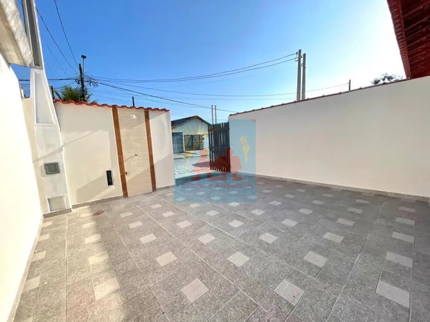 Foto 3 de Casa com 2 quartos à venda, 56m2 em Mongagua - SP