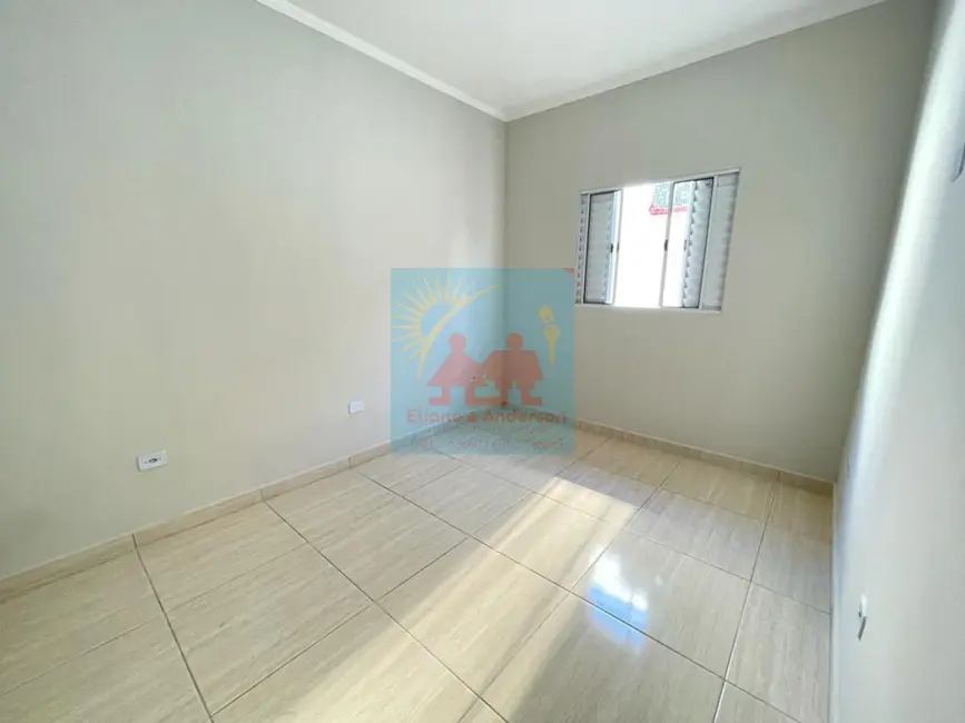 Foto 9 de Casa com 2 quartos à venda, 56m2 em Mongagua - SP