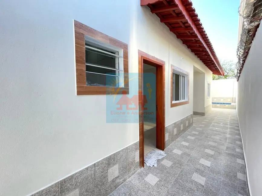Foto 4 de Casa com 2 quartos à venda, 56m2 em Mongagua - SP