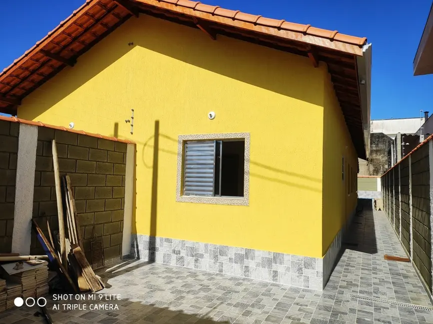 Foto 9 de Casa com 2 quartos à venda, 60m2 em Itanhaem - SP