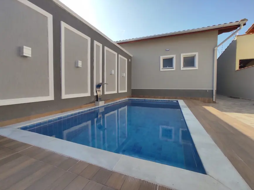 Foto 1 de Casa com 2 quartos à venda, 87m2 em Itanhaem - SP