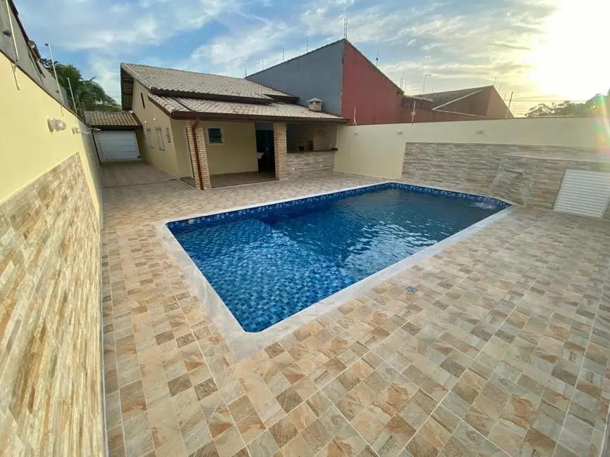 Foto 1 de Casa com 3 quartos à venda, 120m2 em Itanhaem - SP
