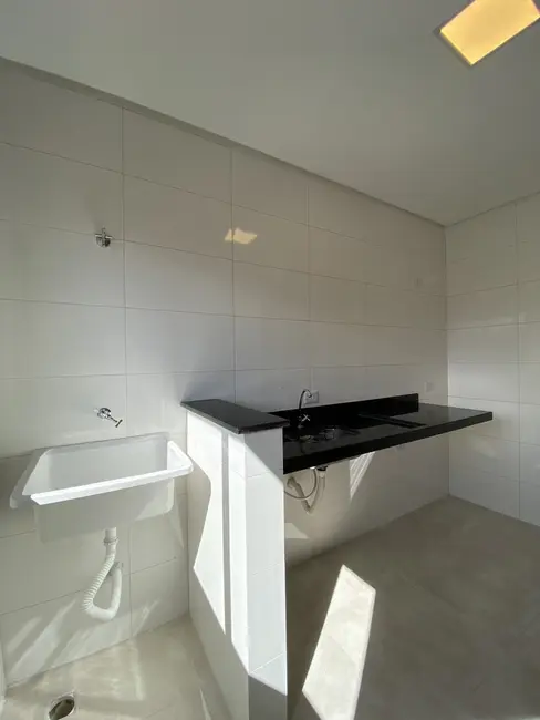 Casa com 2 quartos à venda, 52m2 em Guilhermina, Praia Grande - SP - imagem 6 Foto 6 de Casa com 2 quartos à venda, 52m2 em Guilhermina, Praia Grande - SP