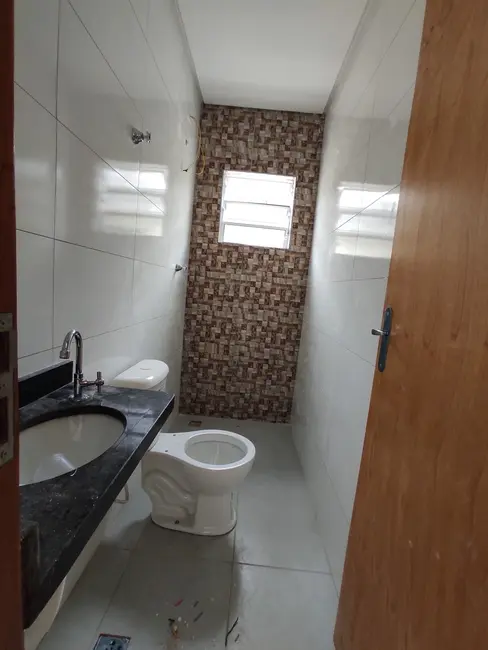 Foto 4 de Casa com 2 quartos à venda, 60m2 em Samambaia, Praia Grande - SP