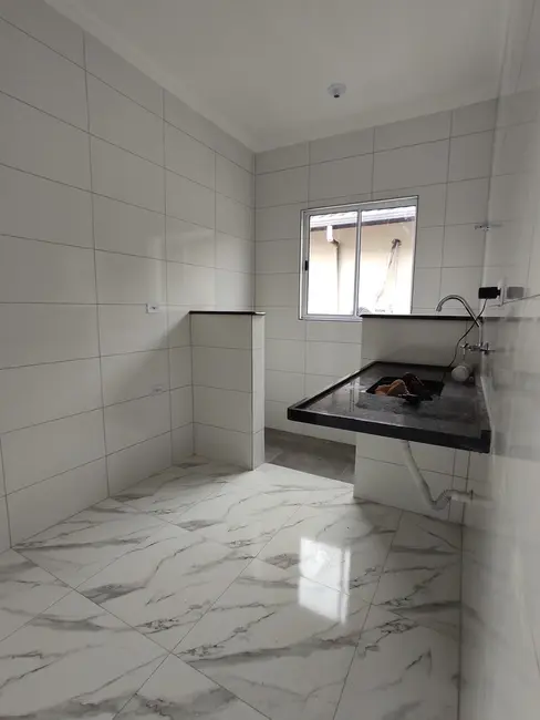 Foto 2 de Casa com 2 quartos à venda, 60m2 em Samambaia, Praia Grande - SP