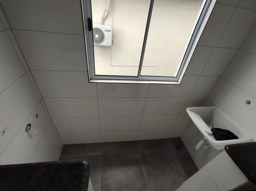 Foto 3 de Casa com 2 quartos à venda, 60m2 em Samambaia, Praia Grande - SP