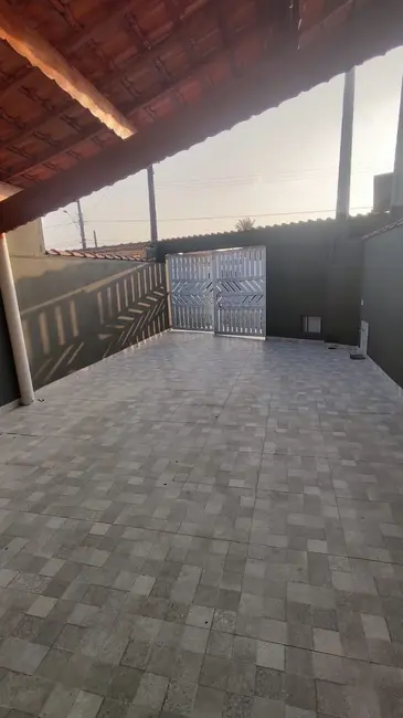 Foto 6 de Casa com 2 quartos à venda, 70m2 em Mongagua - SP