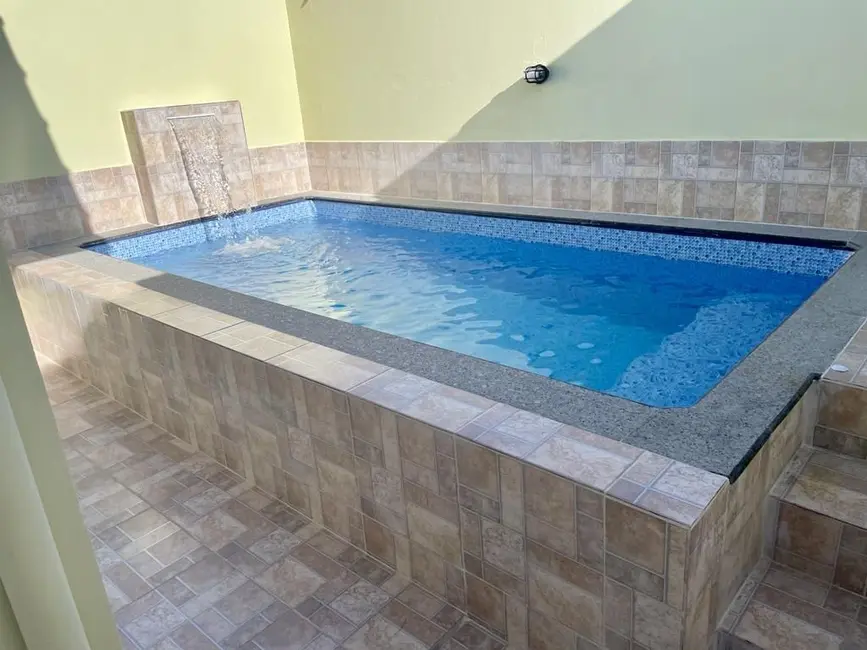 Foto 4 de Casa com 2 quartos à venda, 91m2 em Mongagua - SP