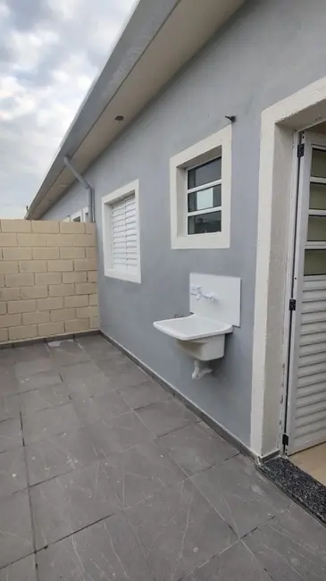 Foto 2 de Casa com 2 quartos à venda, 43m2 em Itanhaem - SP