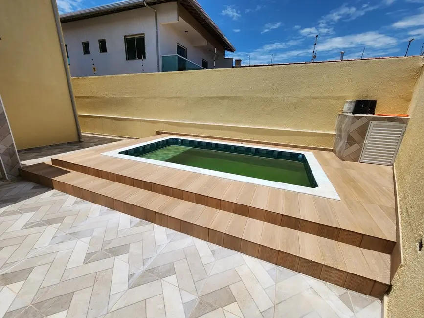 Foto 4 de Casa com 2 quartos à venda, 75m2 em Itanhaem - SP