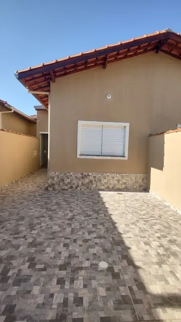 Foto 3 de Casa com 2 quartos à venda, 59m2 em Itanhaem - SP