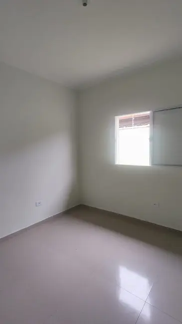 Foto 9 de Casa com 2 quartos à venda, 60m2 em Itanhaem - SP