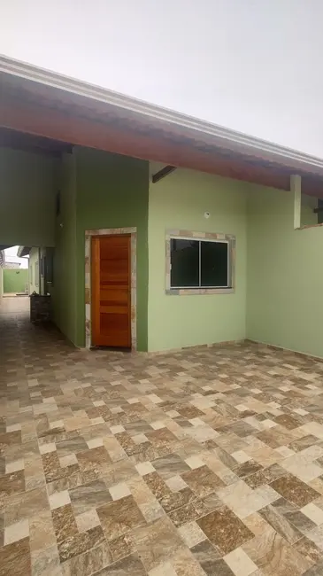 Foto 1 de Casa com 2 quartos à venda, 60m2 em Itanhaem - SP