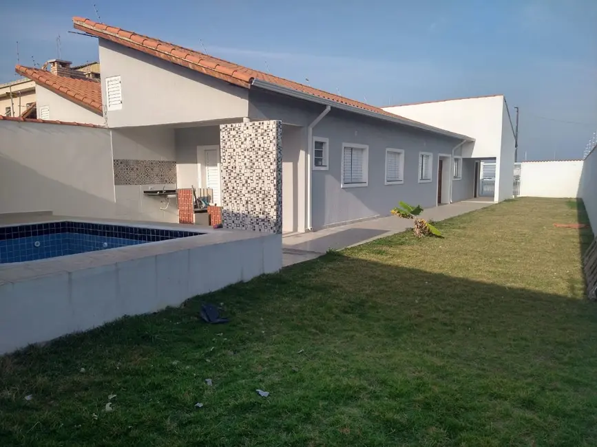 Foto 1 de Casa com 3 quartos à venda, 110m2 em Itanhaem - SP