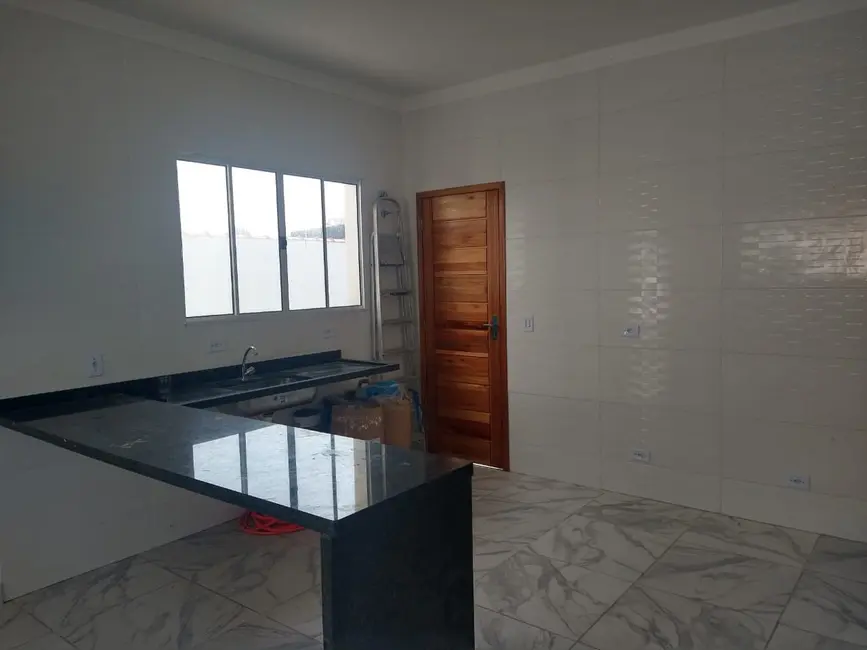 Foto 4 de Casa com 3 quartos à venda, 110m2 em Itanhaem - SP