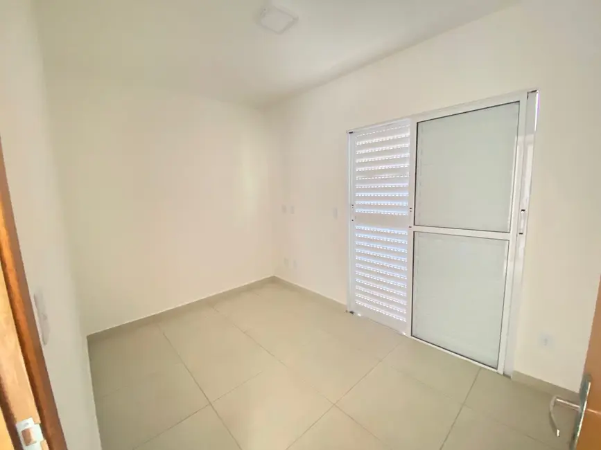 Foto 2 de Casa com 2 quartos à venda, 45m2 em Vila Sônia, Praia Grande - SP