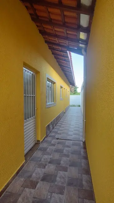 Casa com 2 quartos à venda, 60m2 em Itanhaem - SP - imagem 8 Foto 8 de Casa com 2 quartos à venda, 60m2 em Itanhaem - SP