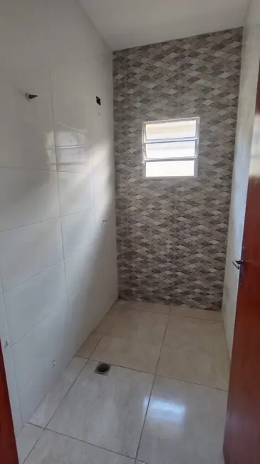 Casa com 2 quartos à venda, 60m2 em Itanhaem - SP - imagem 4 Foto 4 de Casa com 2 quartos à venda, 60m2 em Itanhaem - SP
