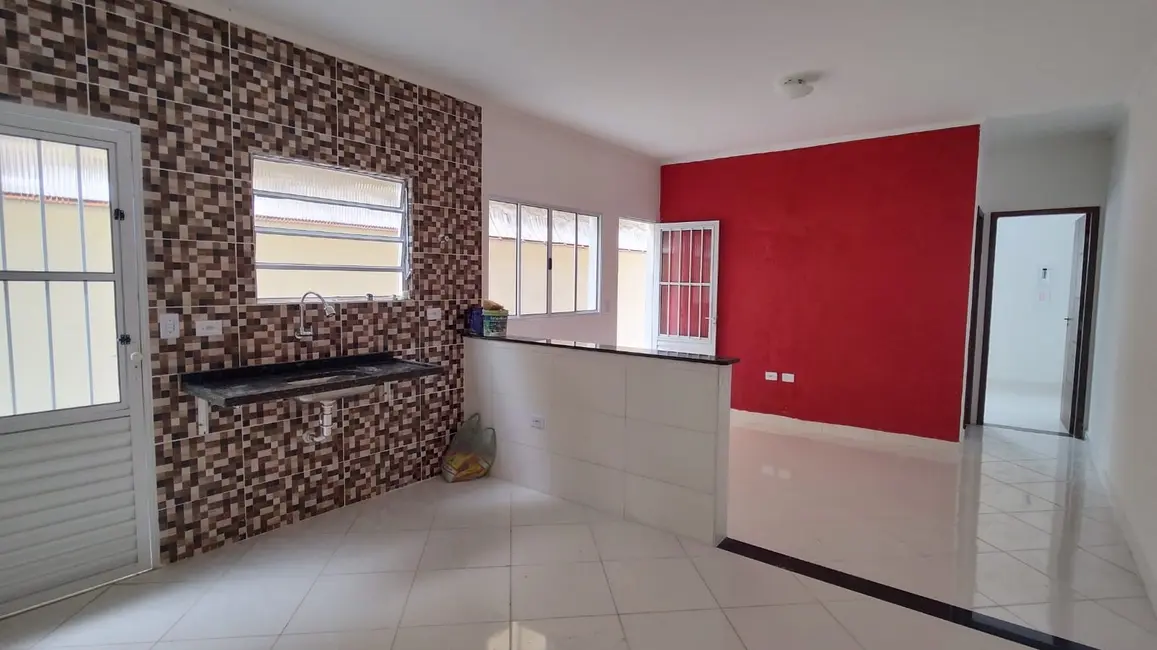 Foto 9 de Casa com 2 quartos à venda, 60m2 em Mongagua - SP