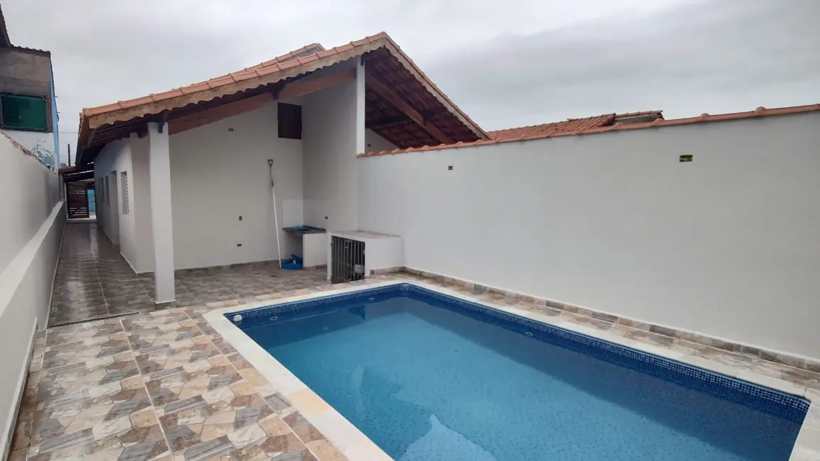 Foto 3 de Casa com 2 quartos à venda, 90m2 em Mongagua - SP