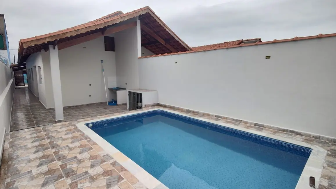 Foto 1 de Casa com 2 quartos à venda, 90m2 em Mongagua - SP