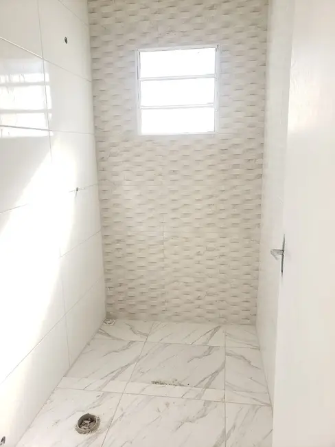 Foto 2 de Casa com 2 quartos à venda, 56m2 em Itanhaem - SP