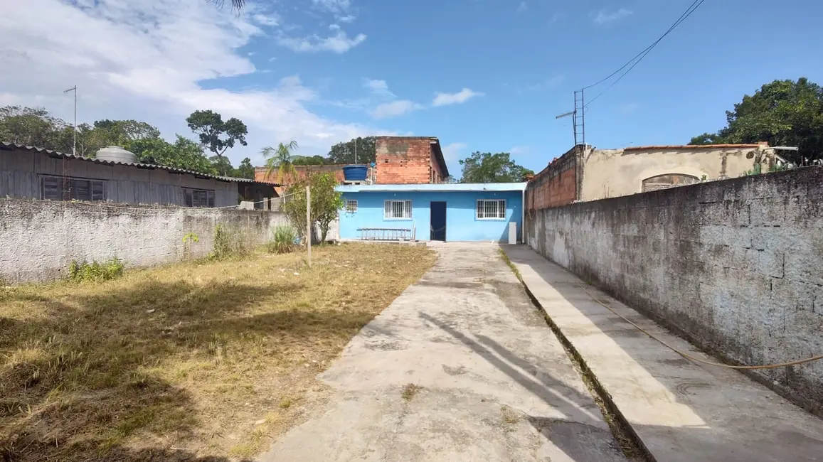 Foto 2 de Casa com 2 quartos à venda, 67m2 em Itanhaem - SP
