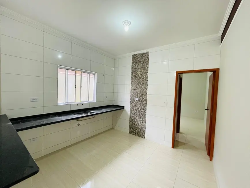 Foto 8 de Casa com 2 quartos à venda, 77m2 em Mongagua - SP