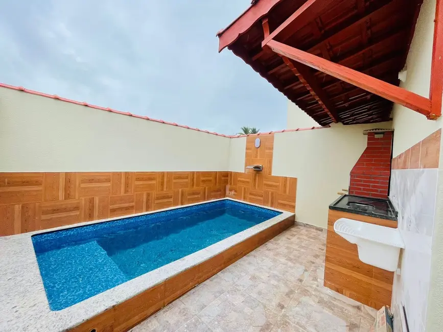 Foto 4 de Casa com 2 quartos à venda, 77m2 em Mongagua - SP