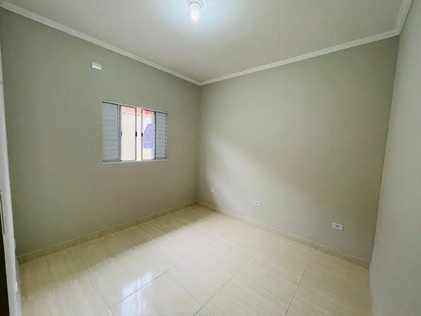 Foto 6 de Casa com 2 quartos à venda, 77m2 em Mongagua - SP