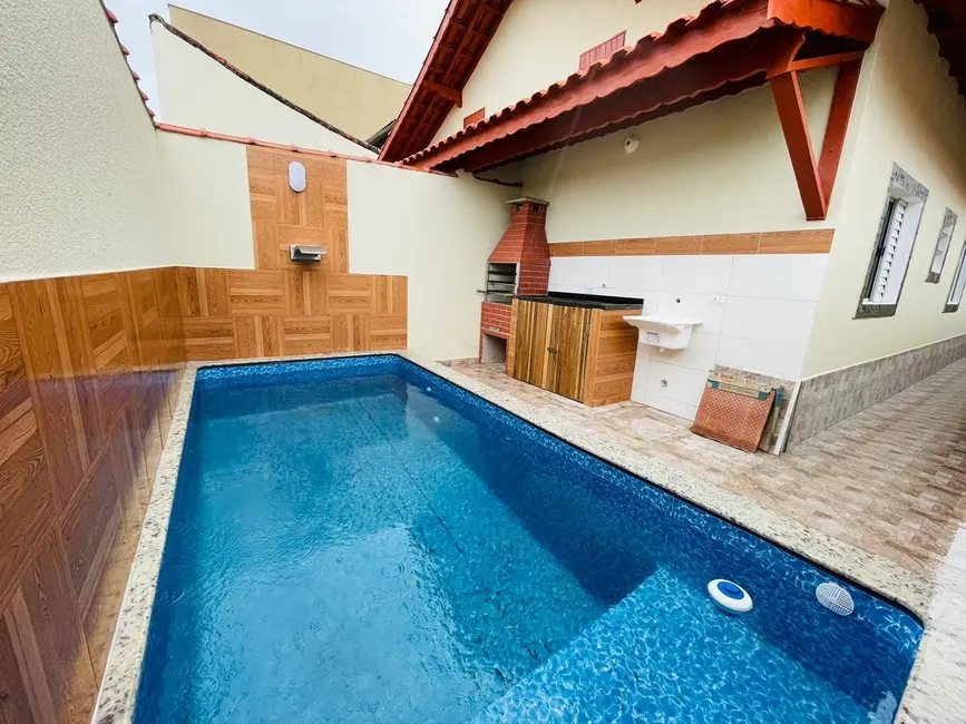 Foto 1 de Casa com 2 quartos à venda, 77m2 em Mongagua - SP