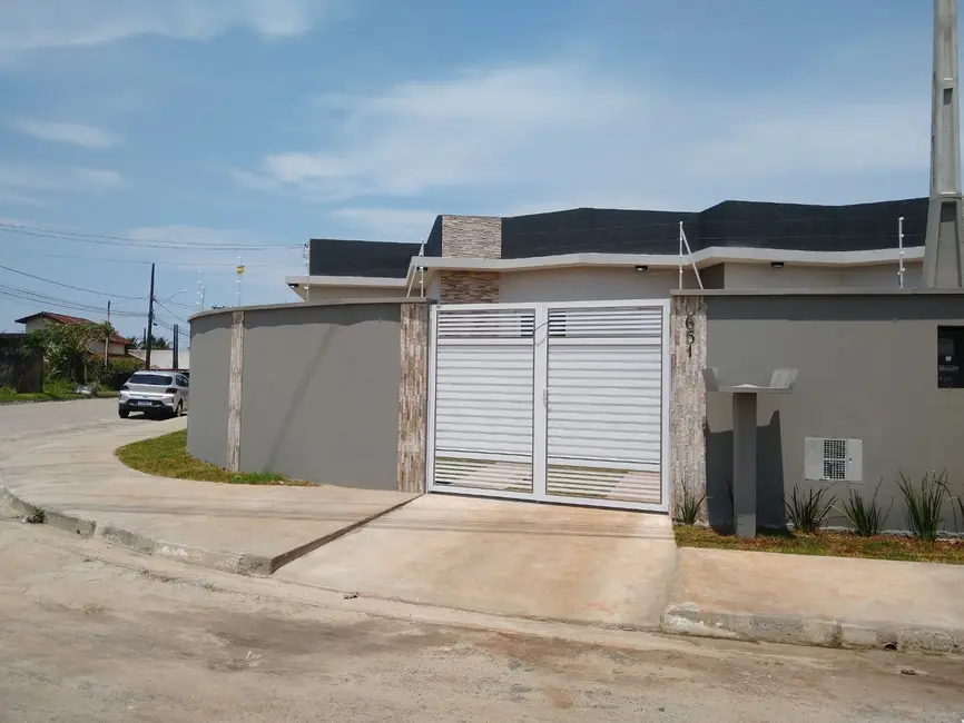 Casa com 2 quartos à venda, 58m2 em Itanhaem - SP - imagem 1 Foto 1 de Casa com 2 quartos à venda, 58m2 em Itanhaem - SP