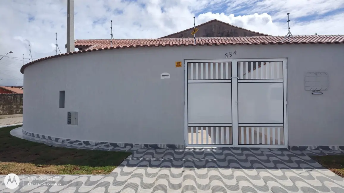 Foto 1 de Casa com 2 quartos à venda, 68m2 em Mongagua - SP