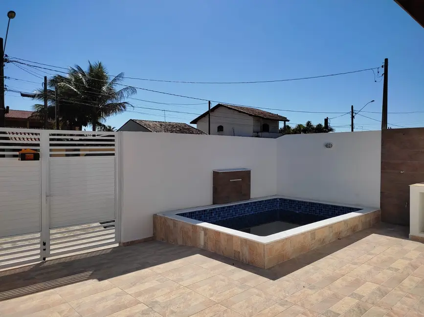 Foto 4 de Casa com 2 quartos à venda, 82m2 em Itanhaem - SP