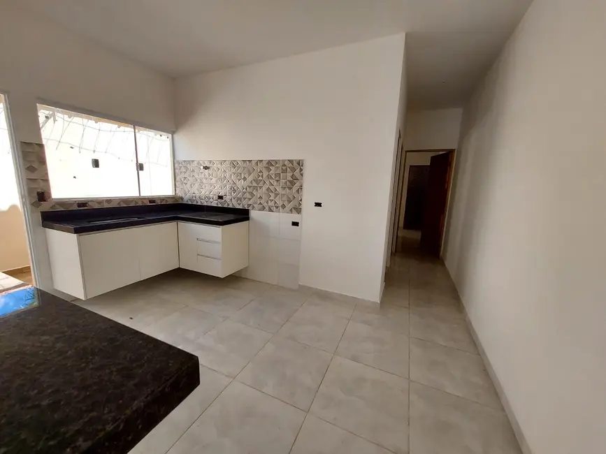 Foto 9 de Casa com 2 quartos à venda, 67m2 em Itanhaem - SP