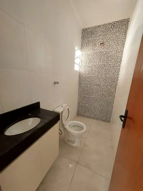 Foto 6 de Casa com 2 quartos à venda, 67m2 em Itanhaem - SP