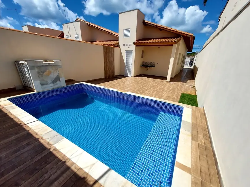 Foto 5 de Casa com 2 quartos à venda, 67m2 em Itanhaem - SP