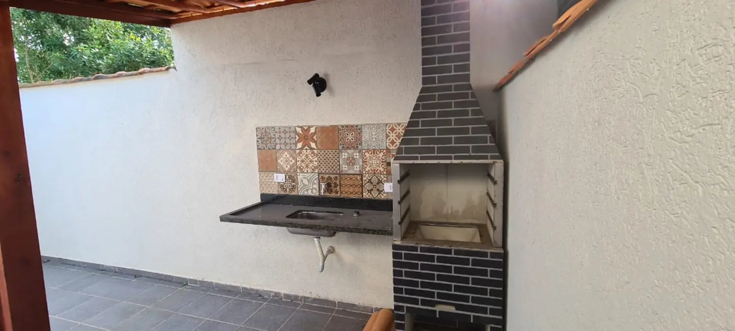 Foto 4 de Casa com 2 quartos à venda, 86m2 em Itanhaem - SP