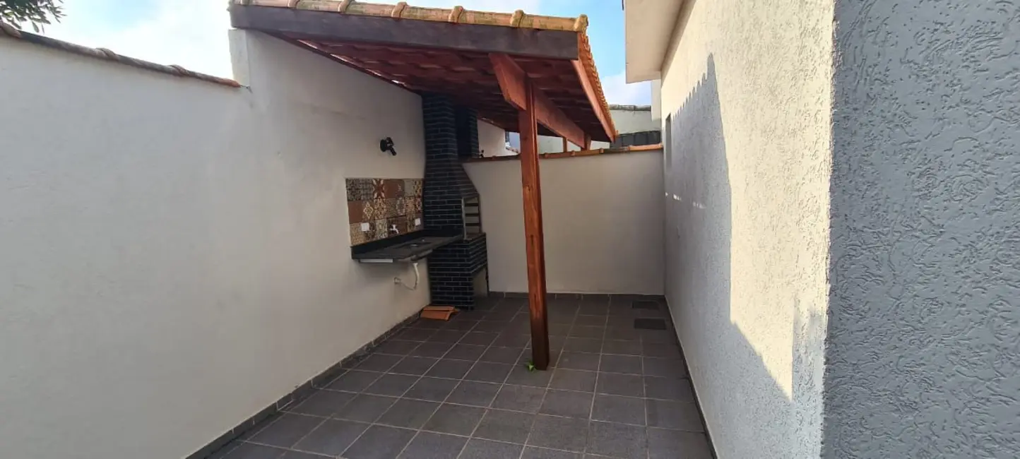 Foto 2 de Casa com 2 quartos à venda, 86m2 em Itanhaem - SP
