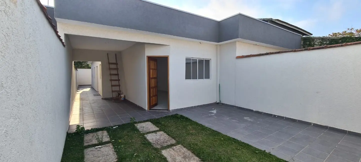 Foto 1 de Casa com 2 quartos à venda, 86m2 em Itanhaem - SP