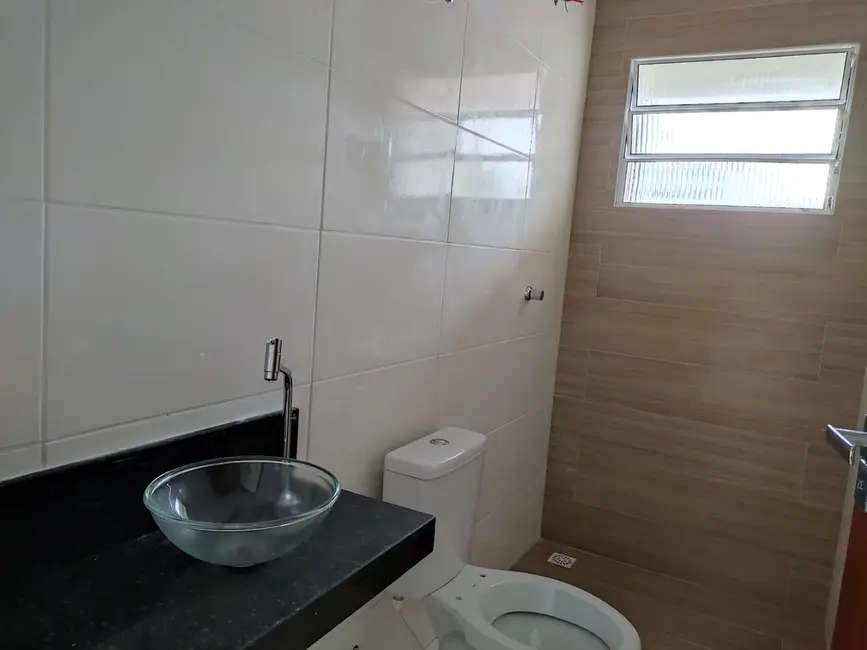 Foto 3 de Casa com 2 quartos à venda, 75m2 em Itanhaem - SP